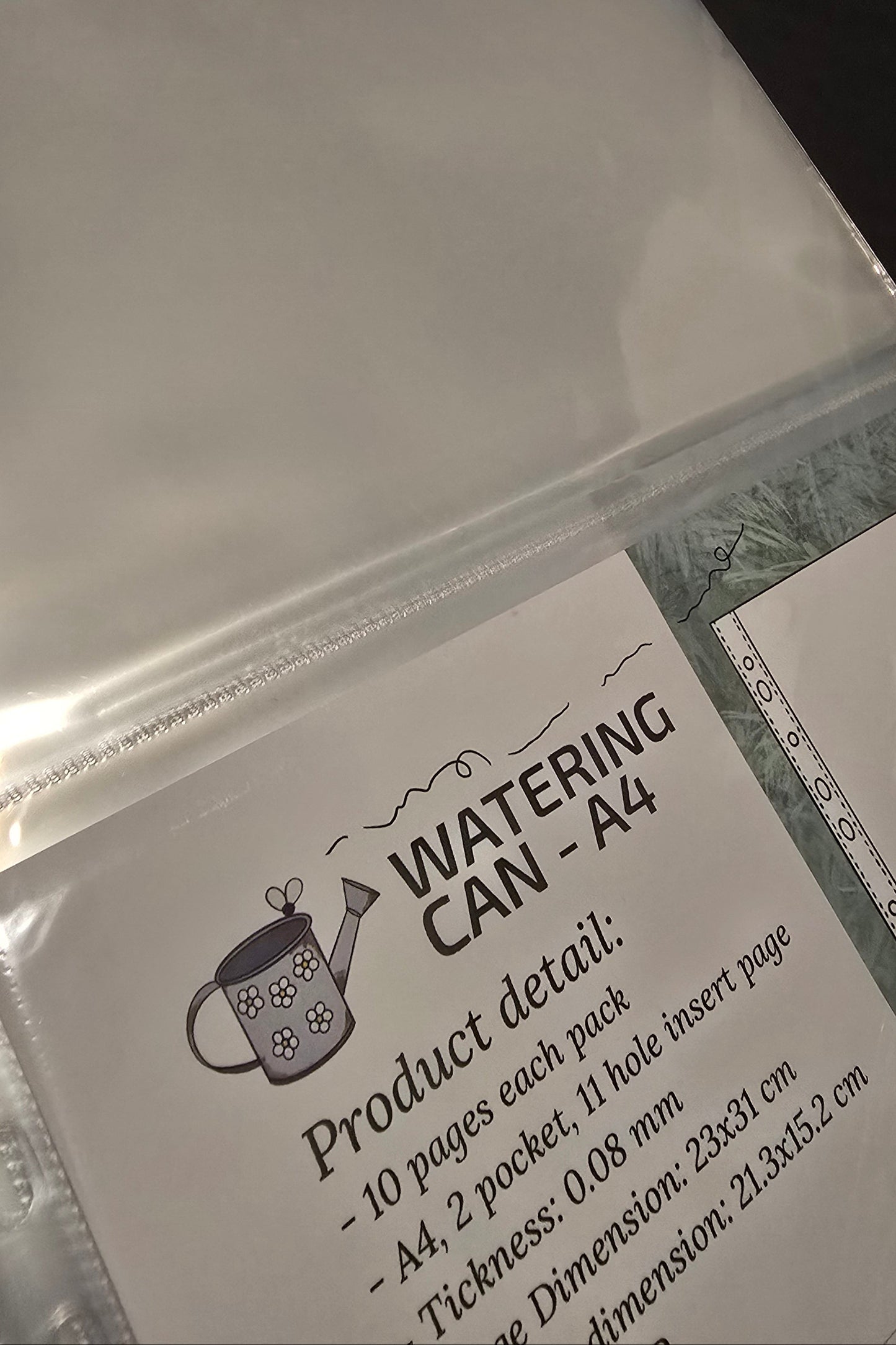 B-graded Oopsie!! Watering Can - A4 Pagine con 2 tasche orizzontali per raccoglitori