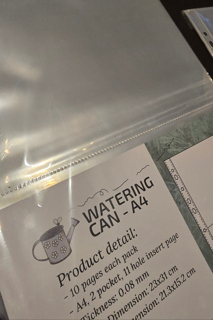 B-graded Oopsie!! Watering Can - A4 Pagine con 2 tasche orizzontali per raccoglitori