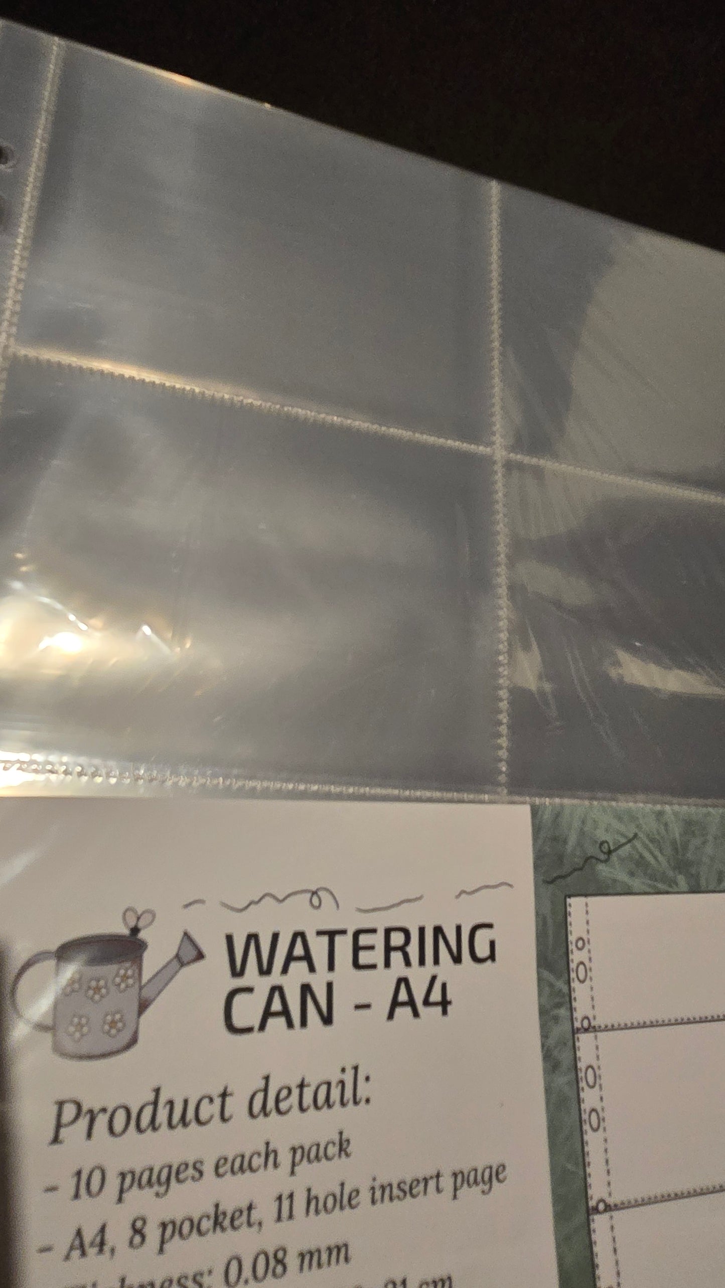 B-graded Oopsie!! Watering Can - A4 Pagine con 8 tasche per raccoglitori